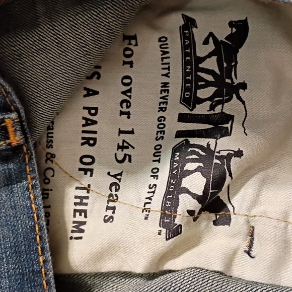 Levi's Men's Denim Jeans in Classic Blue - Picture 4 of 5